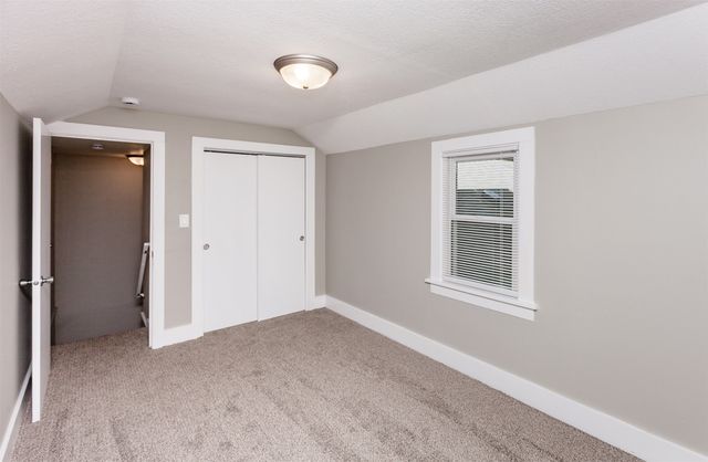 1614 E 13th Street, Des Moines, IA 50316