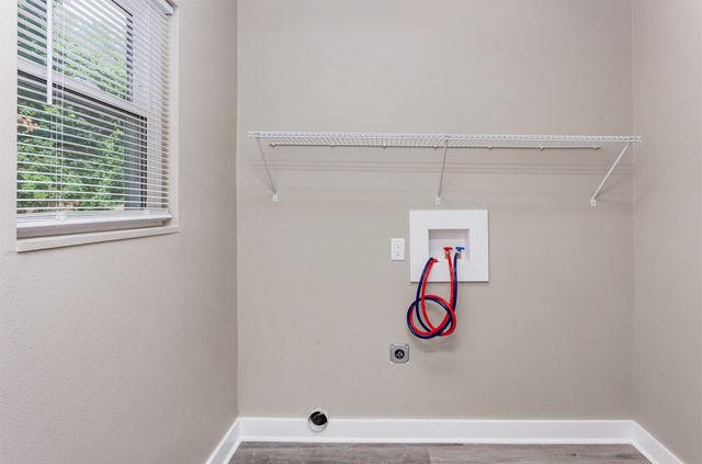 1614 E 13th Street, Des Moines, IA 50316