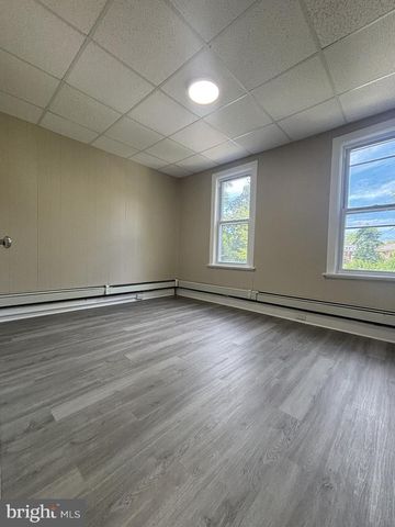 1408 STUYVESANT AVE, Trenton, NJ 08618