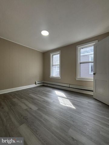 1408 STUYVESANT AVE, Trenton, NJ 08618