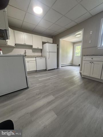 1408 STUYVESANT AVE, Trenton, NJ 08618