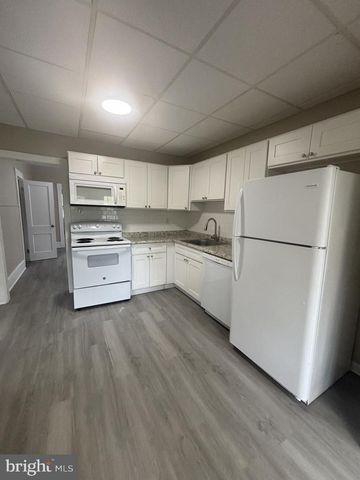1408 STUYVESANT AVE, Trenton, NJ 08618
