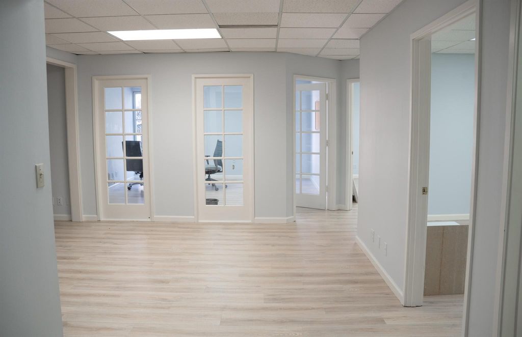 Image 1 of property listing at 180 Royal Palm Way 203, Palm Beach, FL 33480