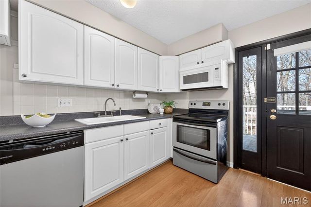 11953 Meadow Run Court, Maryland Heights, MO 63043