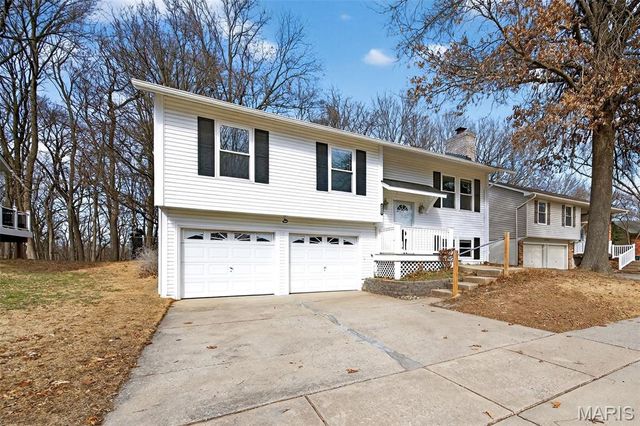 11953 Meadow Run Court, Maryland Heights, MO 63043