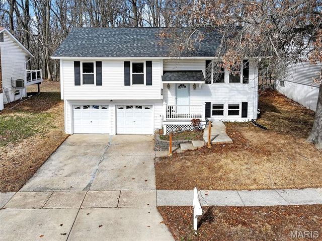 11953 Meadow Run Court, Maryland Heights, MO 63043