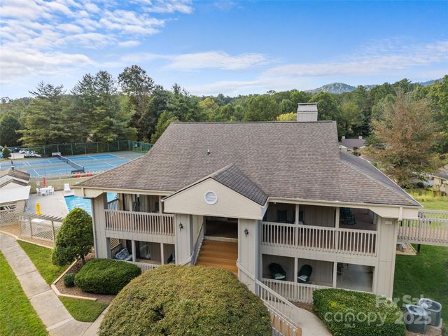 102 Abbey Circle, Asheville, NC 28805
