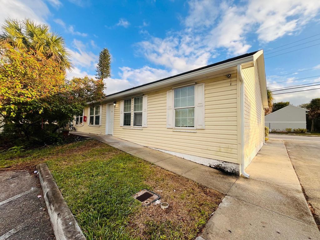 5289 Stacy Street 1, West Palm Beach, FL 33403