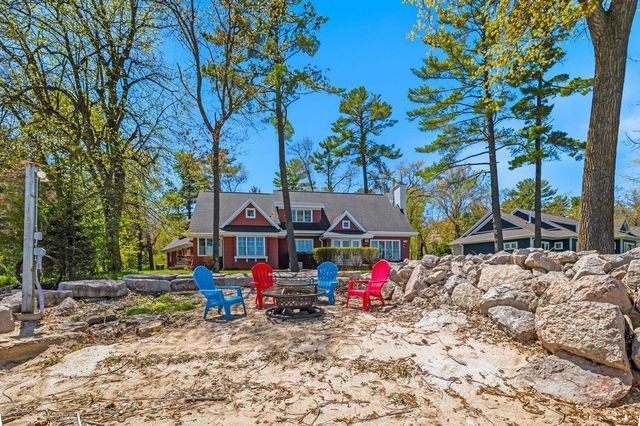 4535 POINT COMFORT LANE, Green Bay, WI 54311