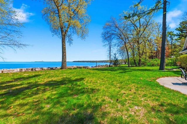 4535 POINT COMFORT LANE, Green Bay, WI 54311