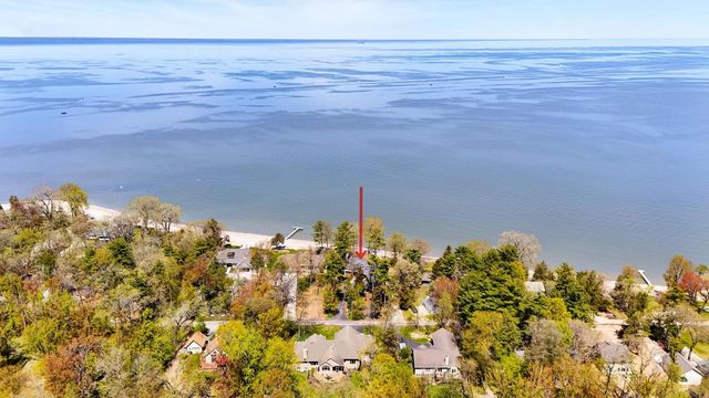 4535 POINT COMFORT LANE, Green Bay, WI 54311