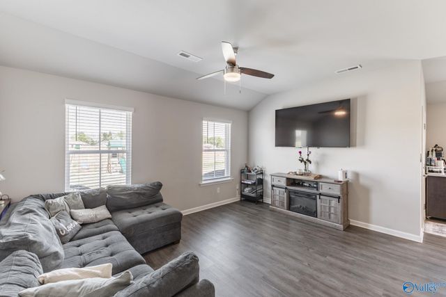 114 Domingues Avenue, Meridianville, AL 35759