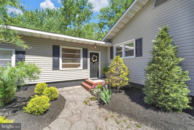 37 SKEET RD, Medford, NJ 08055