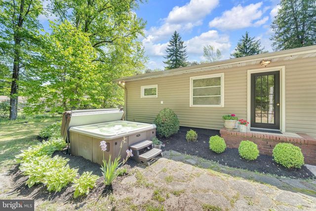37 SKEET RD, Medford, NJ 08055