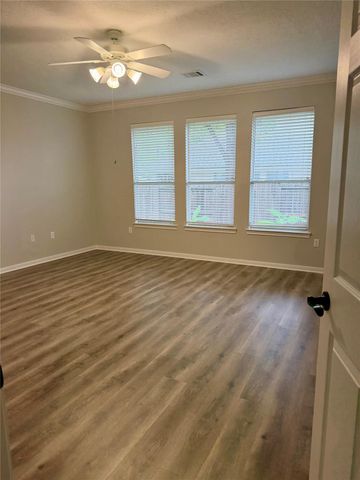 14 Dardenelle Ct, Conroe, TX 77382