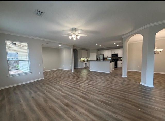 14 Dardenelle Ct, Conroe, TX 77382