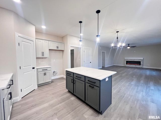 6304 W CROSSWYND Court, Edwards, IL 61528