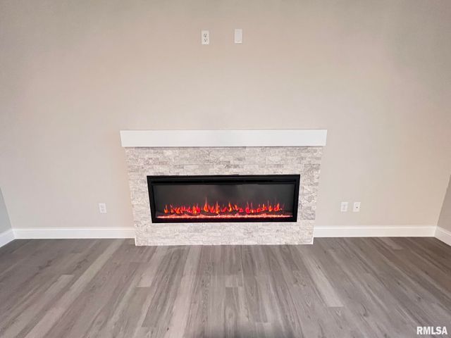 6304 W CROSSWYND Court, Edwards, IL 61528