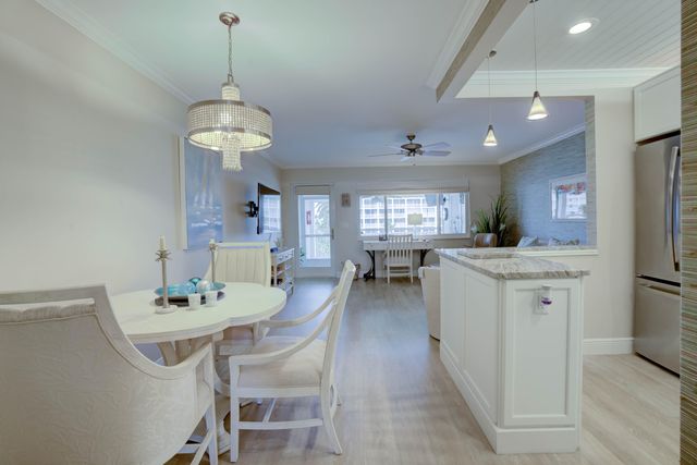 111 Shore Court 305, North Palm Beach, FL 33408