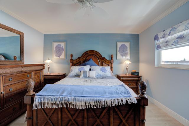 111 Shore Court 305, North Palm Beach, FL 33408