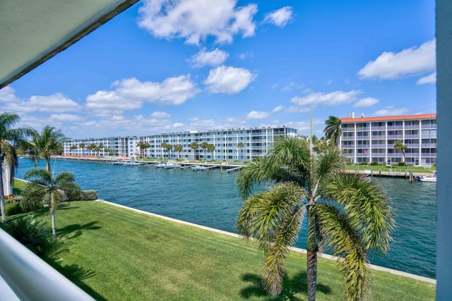 111 Shore Court 305, North Palm Beach, FL 33408
