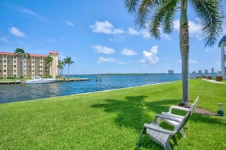 111 Shore Court 305, North Palm Beach, FL 33408