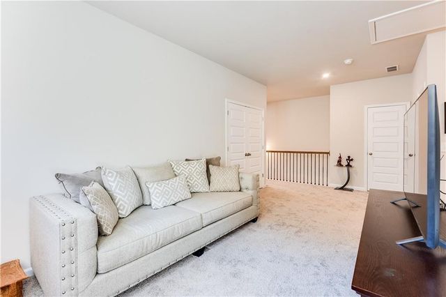 2316 Hastings Manor Lane, Hampton, GA 30228