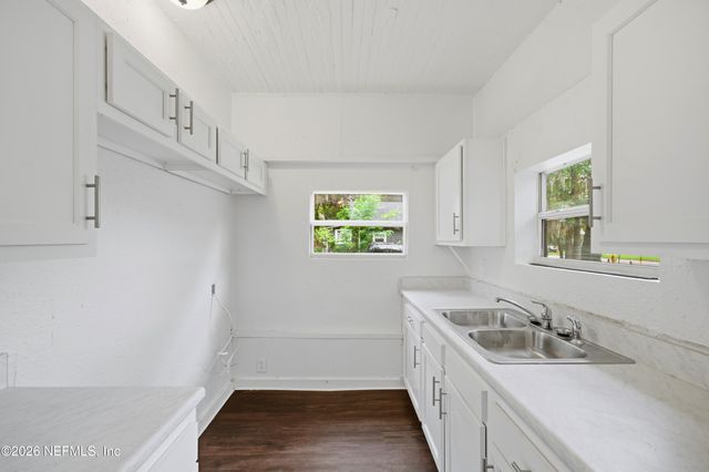 357 CRYSTAL Street, Jacksonville, FL 32254