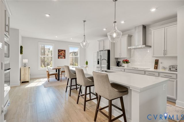 582 Hazel Dr, Henrico, VA 23233