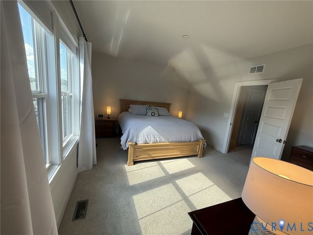 582 Hazel Dr, Henrico, VA 23233