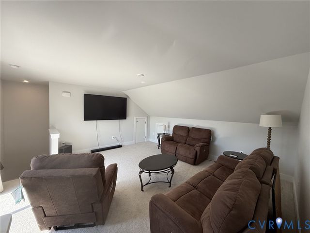 582 Hazel Dr, Henrico, VA 23233