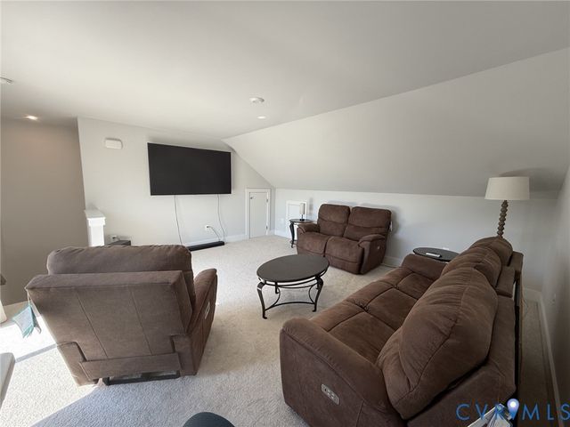 582 Hazel Dr, Henrico, VA 23233
