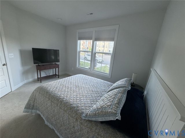 582 Hazel Dr, Henrico, VA 23233