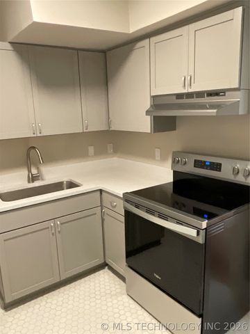 1347 E 6th Street, Tulsa, OK 74120