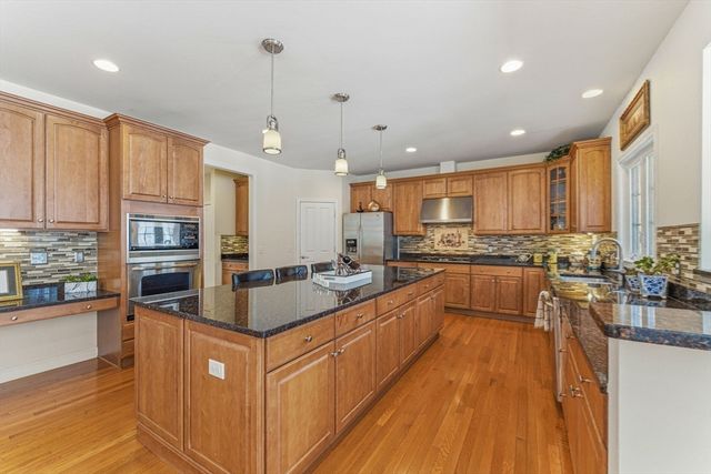 87 Canterbury Hill Rd, Acton, MA 01720