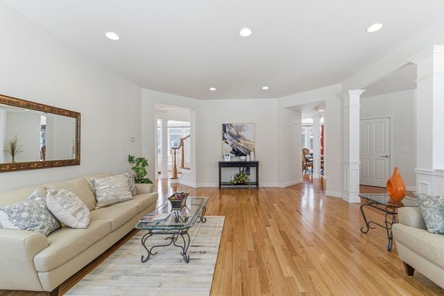 87 Canterbury Hill Rd, Acton, MA 01720
