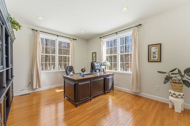 87 Canterbury Hill Rd, Acton, MA 01720