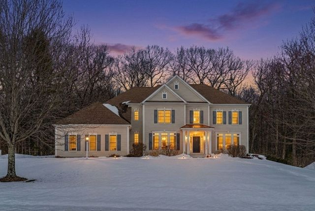 87 Canterbury Hill Rd, Acton, MA 01720