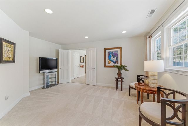 87 Canterbury Hill Rd, Acton, MA 01720