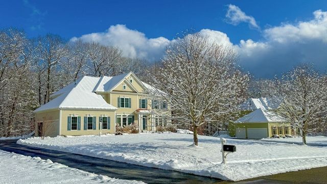 87 Canterbury Hill Rd, Acton, MA 01720