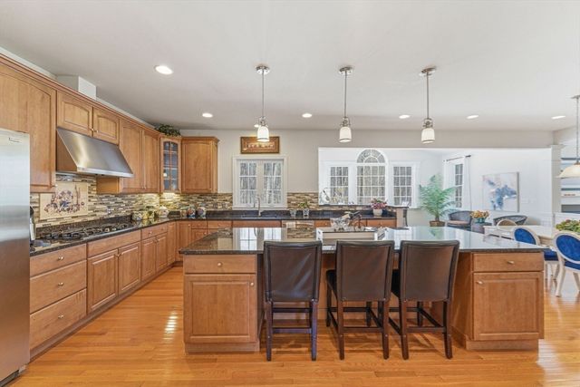 87 Canterbury Hill Rd, Acton, MA 01720