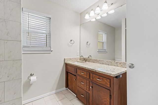 904 S Gribble Street, Sherman, TX 75090