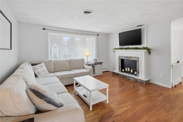 48 Roger Williams Drive, Johnston, RI 02919