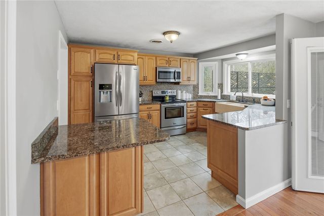 48 Roger Williams Drive, Johnston, RI 02919