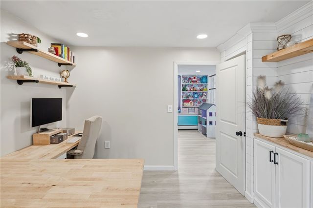 48 Roger Williams Drive, Johnston, RI 02919