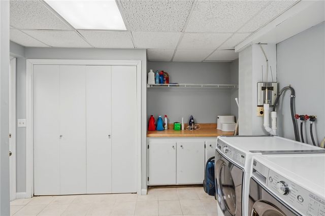 48 Roger Williams Drive, Johnston, RI 02919