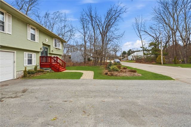 48 Roger Williams Drive, Johnston, RI 02919