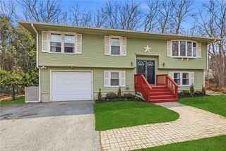 48 Roger Williams Drive, Johnston, RI 02919