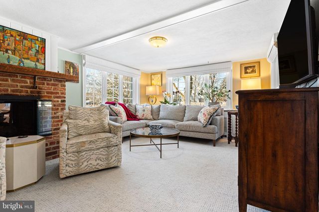 2005 MAKEFIELD RD, Yardley, PA 19067