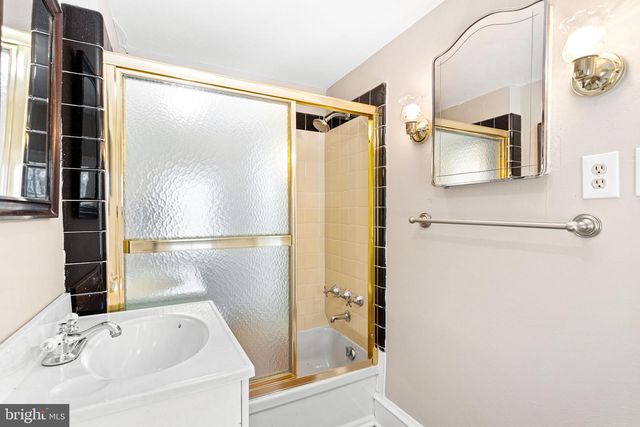 2005 MAKEFIELD RD, Yardley, PA 19067